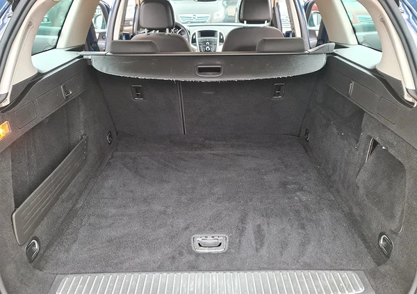 Opel Astra cena 19900 przebieg: 212000, rok produkcji 2011 z Płock małe 497